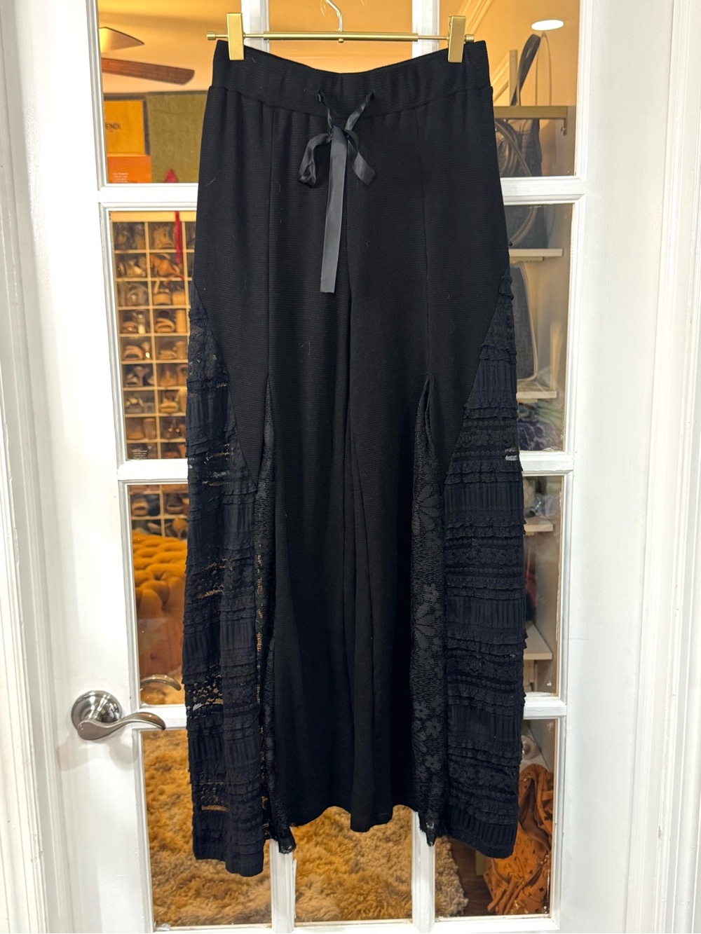 ▪️🔲◾️POL Black Wide-Leg Lace-Panel Pants with Satin Waist Tie ◾️🔲▪️ - Picture 5 of 14